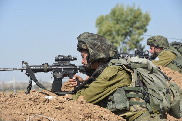 IDF soldiers training at the Gaza border (flickr.com)