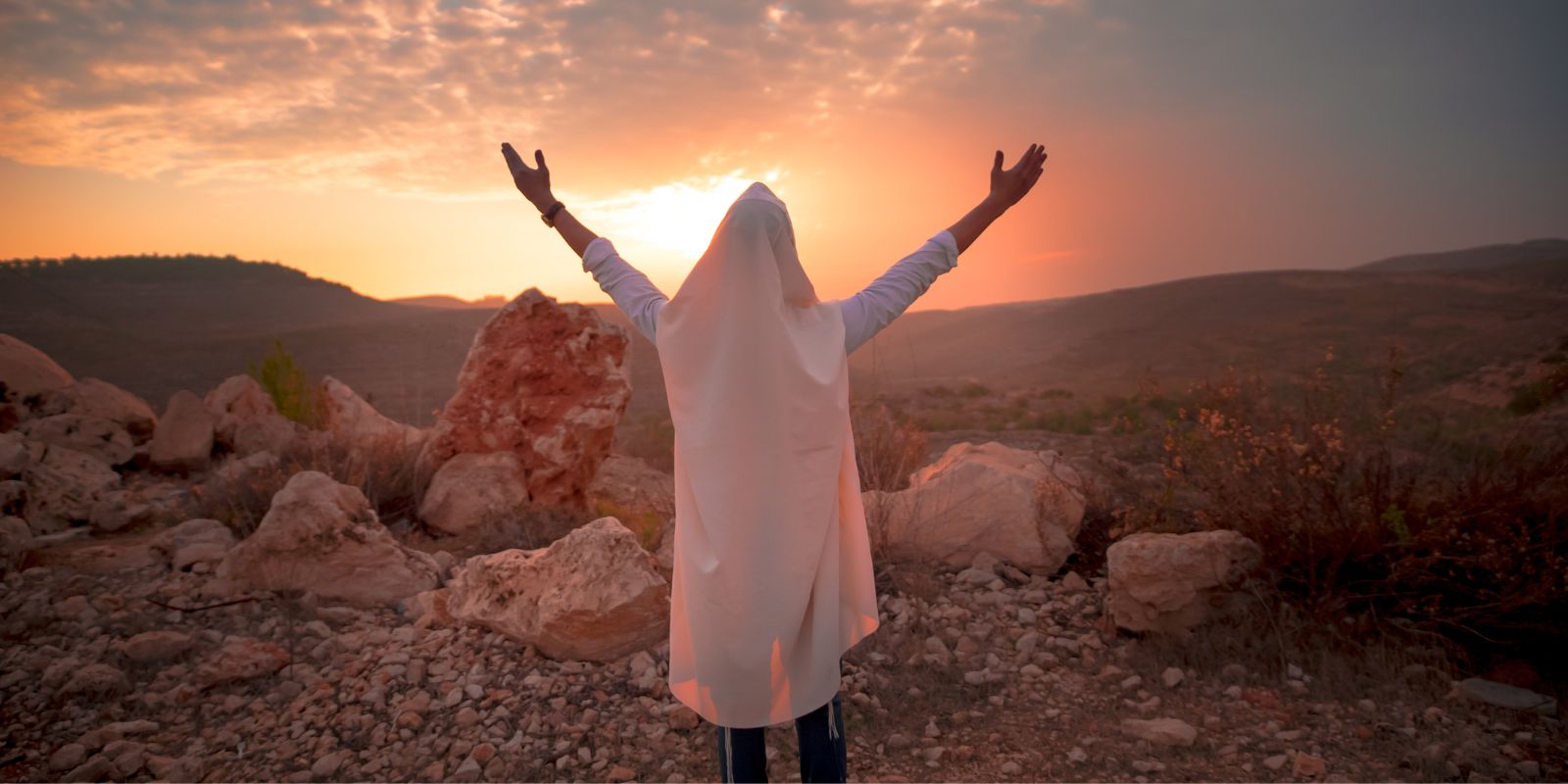 Singing praises to God (Shutterstock.com)