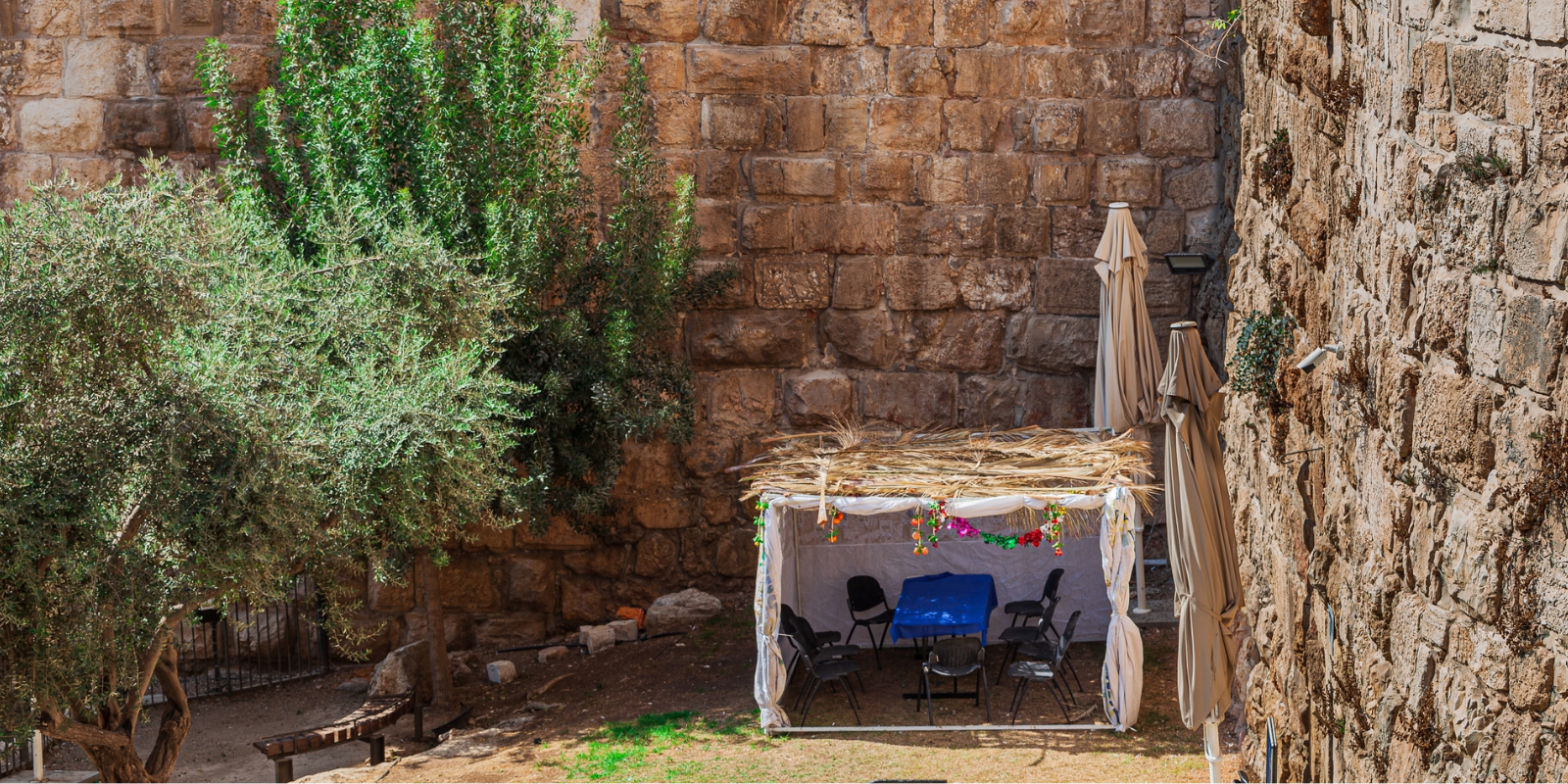 A sukkah in the Old City of Jerusalem (Shutterstock.com)