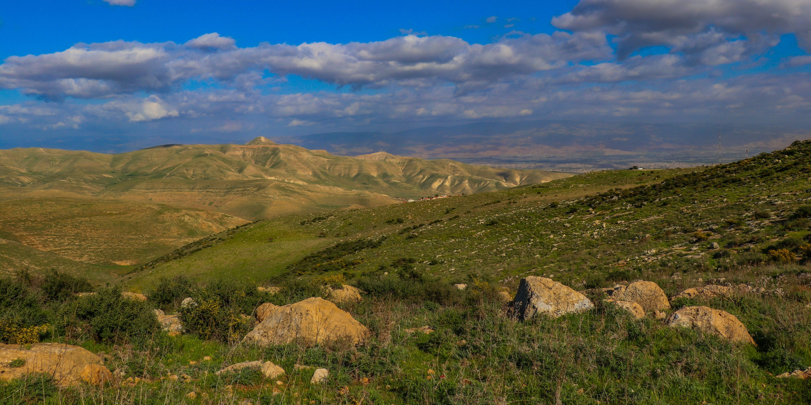 Vast landscape of the Jordan Valley in Judea and Samaria (Shutterstock.com)