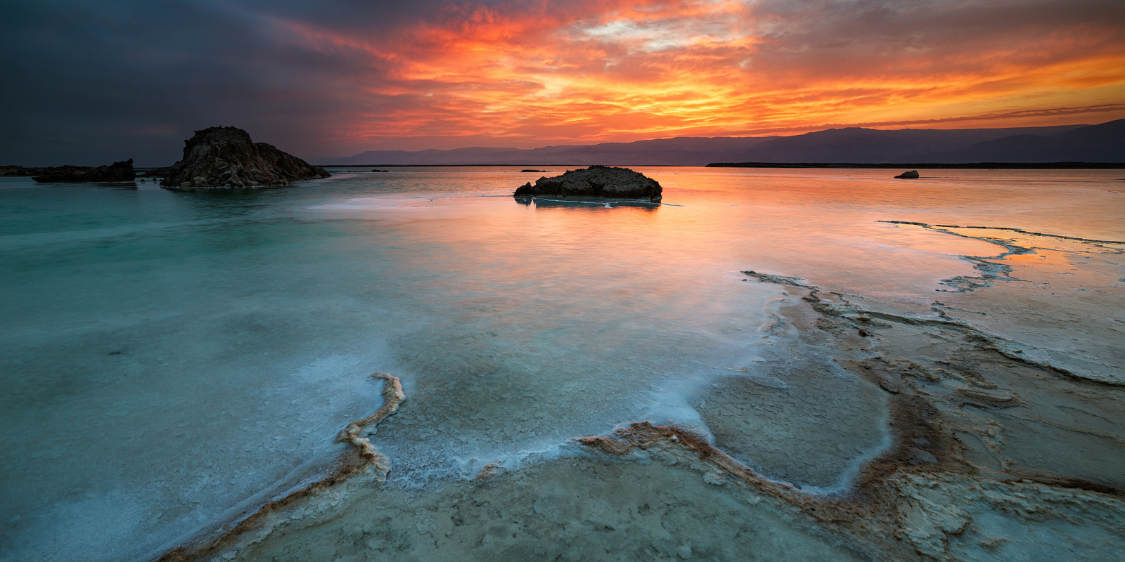 Sunrise over the Dead Sea (Cristian Kirshbom, Shutterstock)