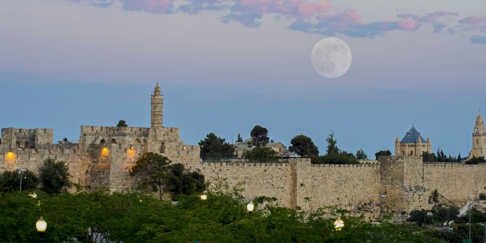 Super moon over Jerusalem's Old City walls (John Theodor, Shutterstock.com)