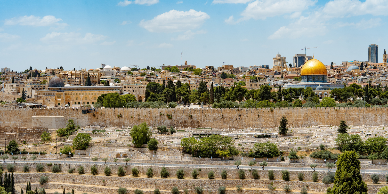 The Old City of Jerusalem and the Temple Mount (Teo K, Shutterstock.com)