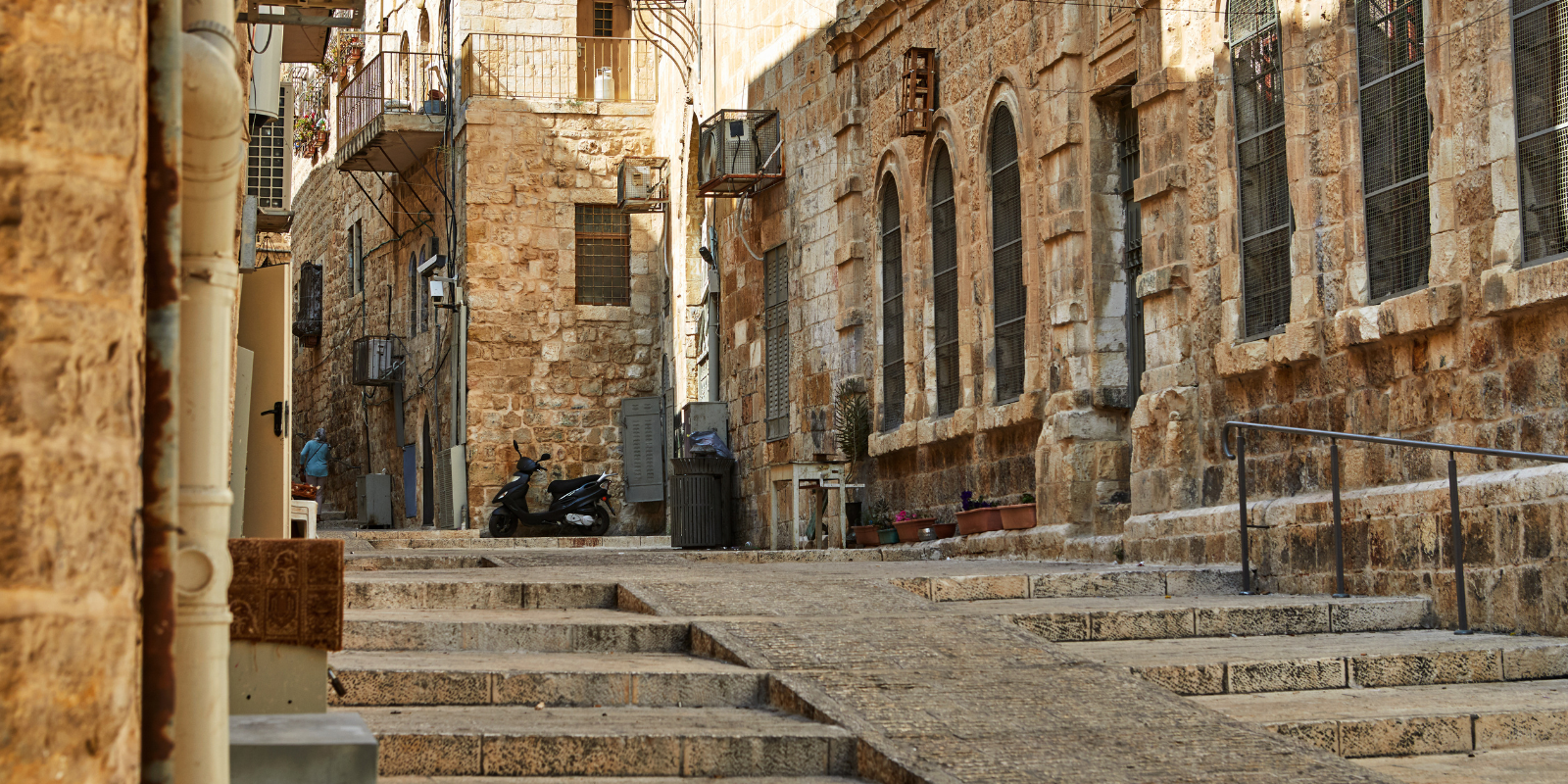 Ancient Alley in Jewish Quarter, Jerusalem. Israel. (AlexDonin, Shutterstock.com)