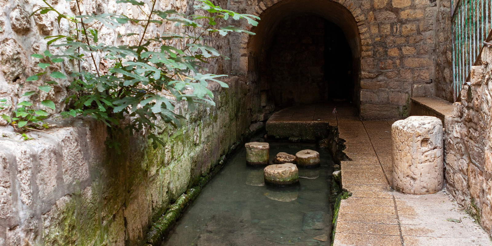 The pool of Siloam in Jerusalem, where the water was drawn for the Sukkot water drawing ceremony (Andrzej Golik, Shutterstock.com)
