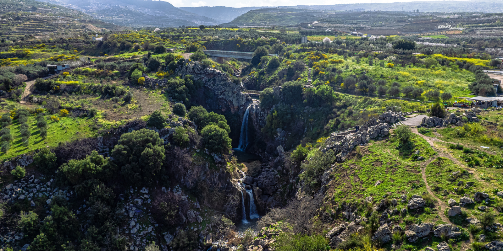 Aerial view of Sa'ar Waterfall in northern Israel (World-Footage, Shutterstock.com)